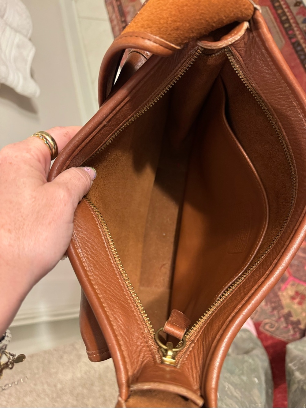 Coach 9980 Taft Bag Brown Leather Shoulder Bag with Turn-Lock - Picture 5 of 11